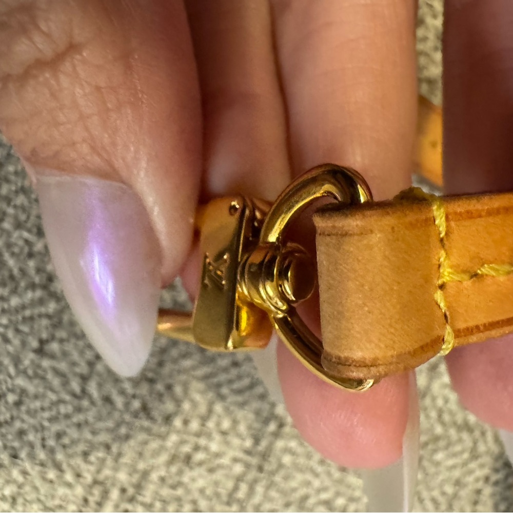 Authentic LOUIS VUITTON |  Vachetta Leather Crossbody Strap | Natural Tan - Picture 7 of 8